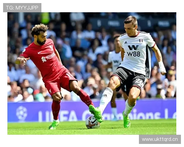 帕利尼亚对利物浦高节奏冲击下的拦截表现解析