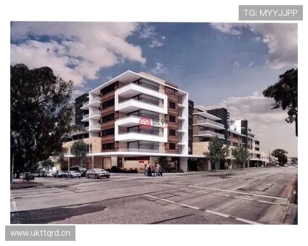 特伦特·亚历山大-阿诺德vs坎塞洛：组织型边卫发展路径对比