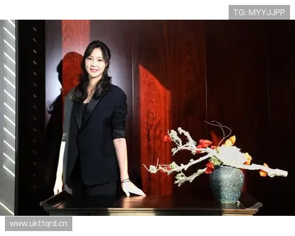 惠若琪逛街图里那只包，比我一个月工资还精致